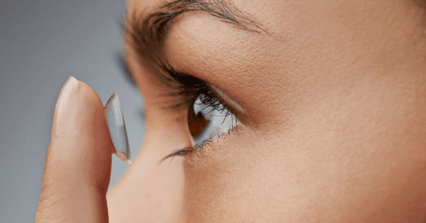 Nên đeo lens mấy tiếng 1 ngày là phù hợp?