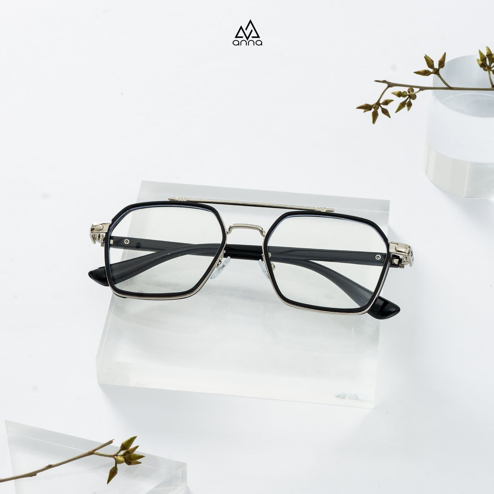 Kính cận aviator thanh lịch