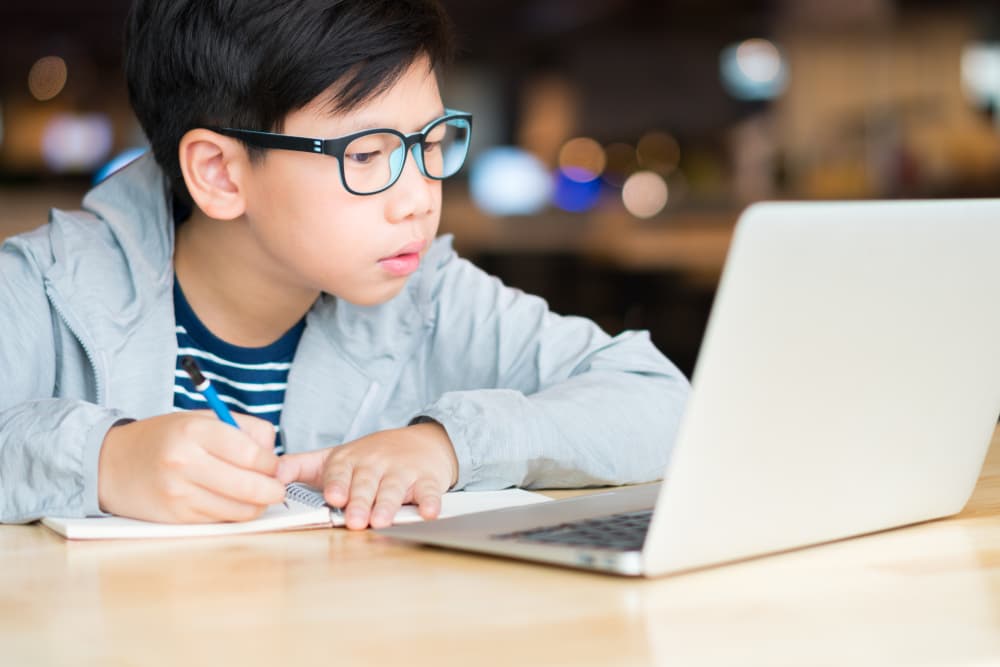 Cận thị xuất hiện nhiều ở đối tượng trẻ em dưới 18 tuổi