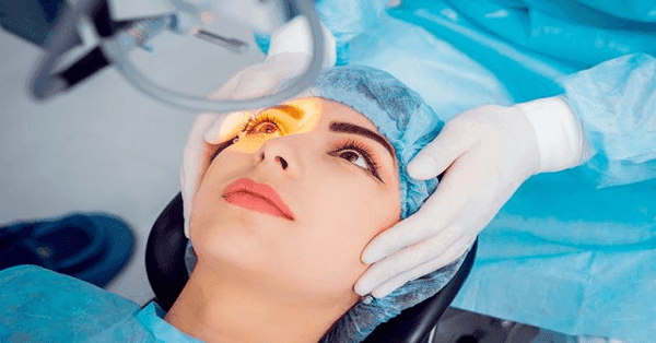 Phẫu thuật LASIK khá phổ biến ngày nay