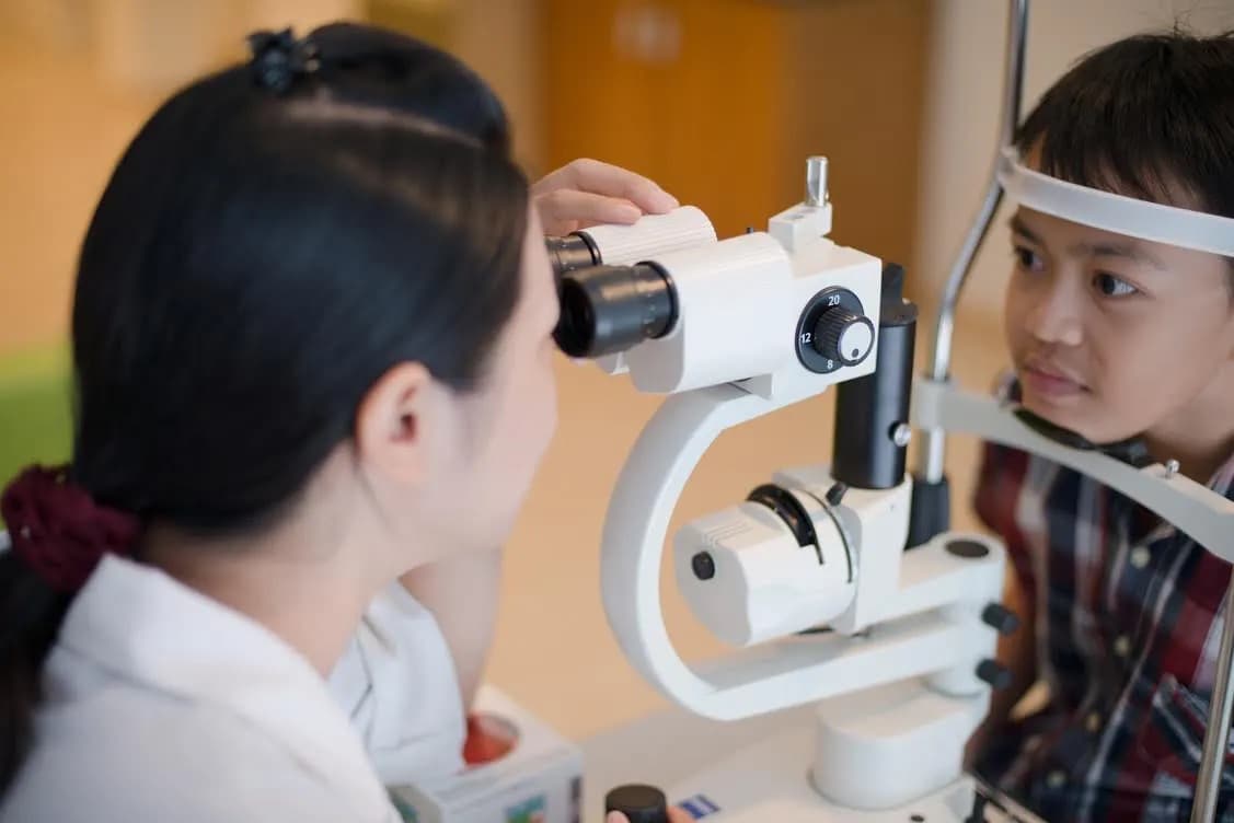 Các yếu tố ảnh hưởng tới thời gian hồi phục sau mổ mắt lác