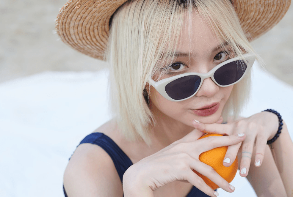 Chia sẻ cách chọn kính đi biển phù hợp cần lưu ý những gì?