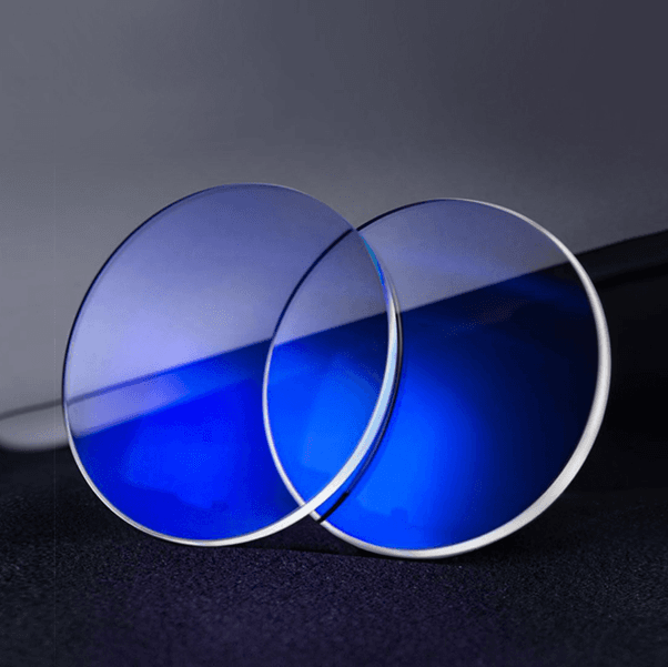 Chất liệu polycarbonat và polyurethane thường được sử dụng để sản xuất tròng kính cận chống ánh sáng xanh