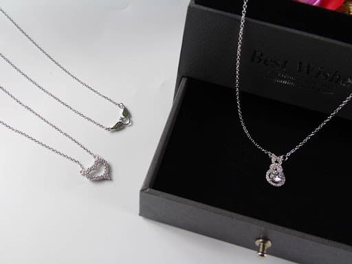Trang sức bạc là một món quà hữu ích